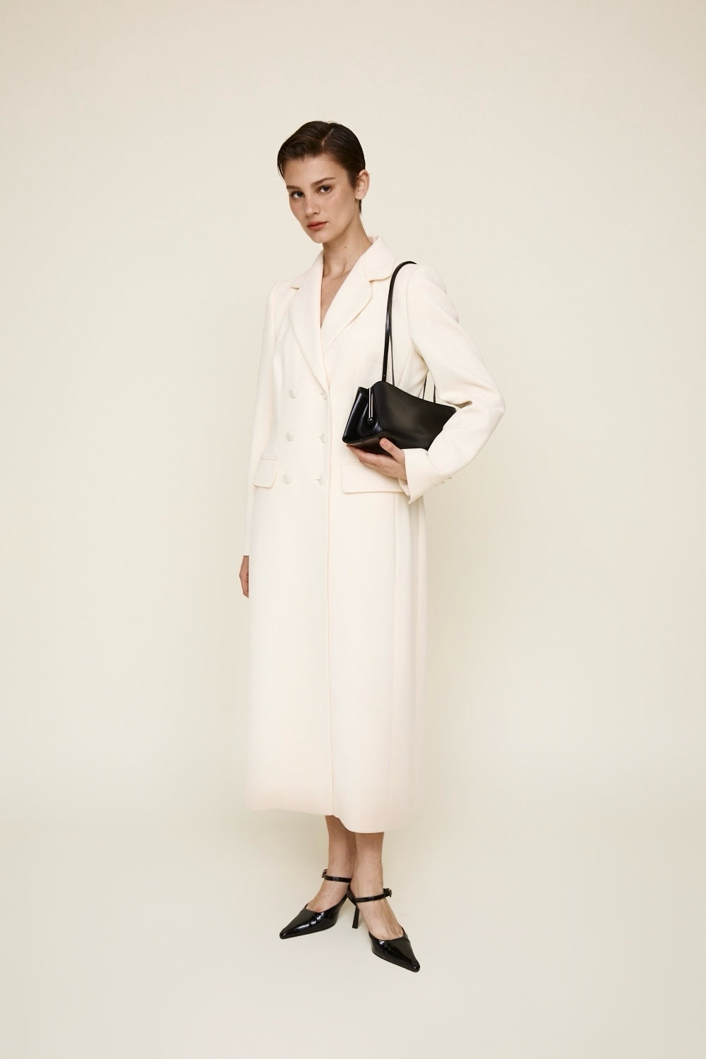 Silver Noir Éclair Bag