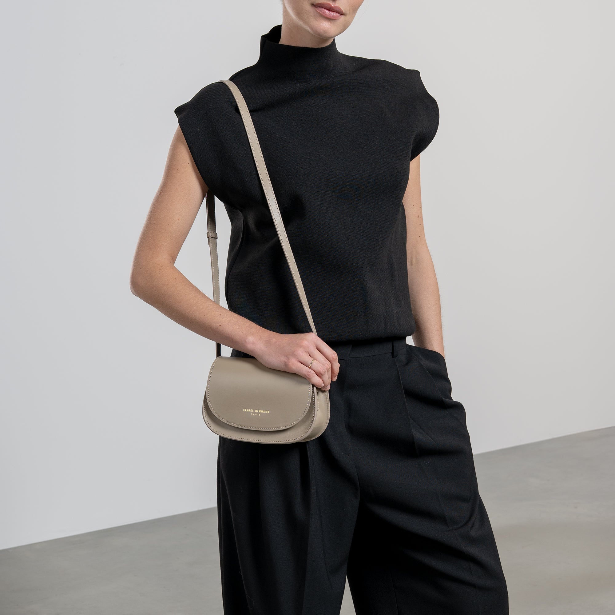 Montmartre Manon taupe vegetable tanned leather crossbody bag