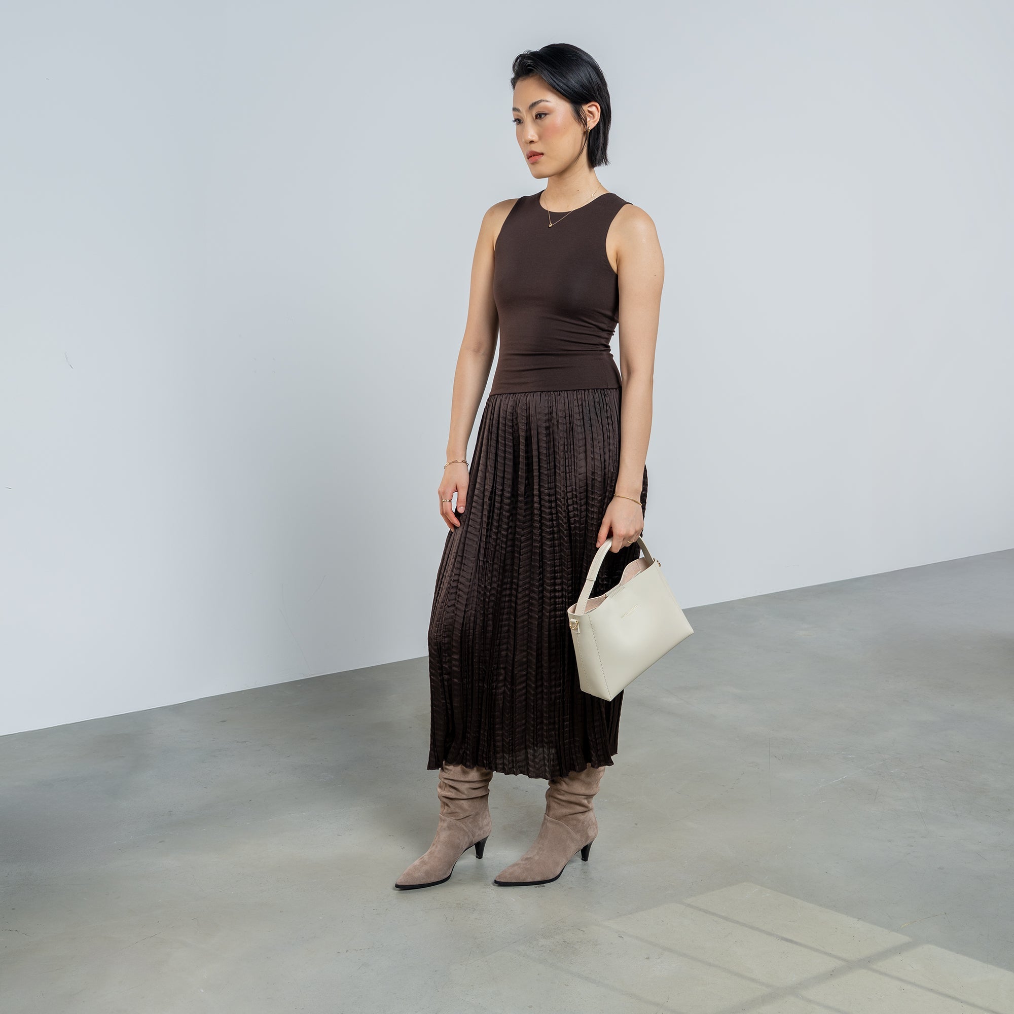 Montmartre Béatrice Midi creme vegetable tanned leather handbag