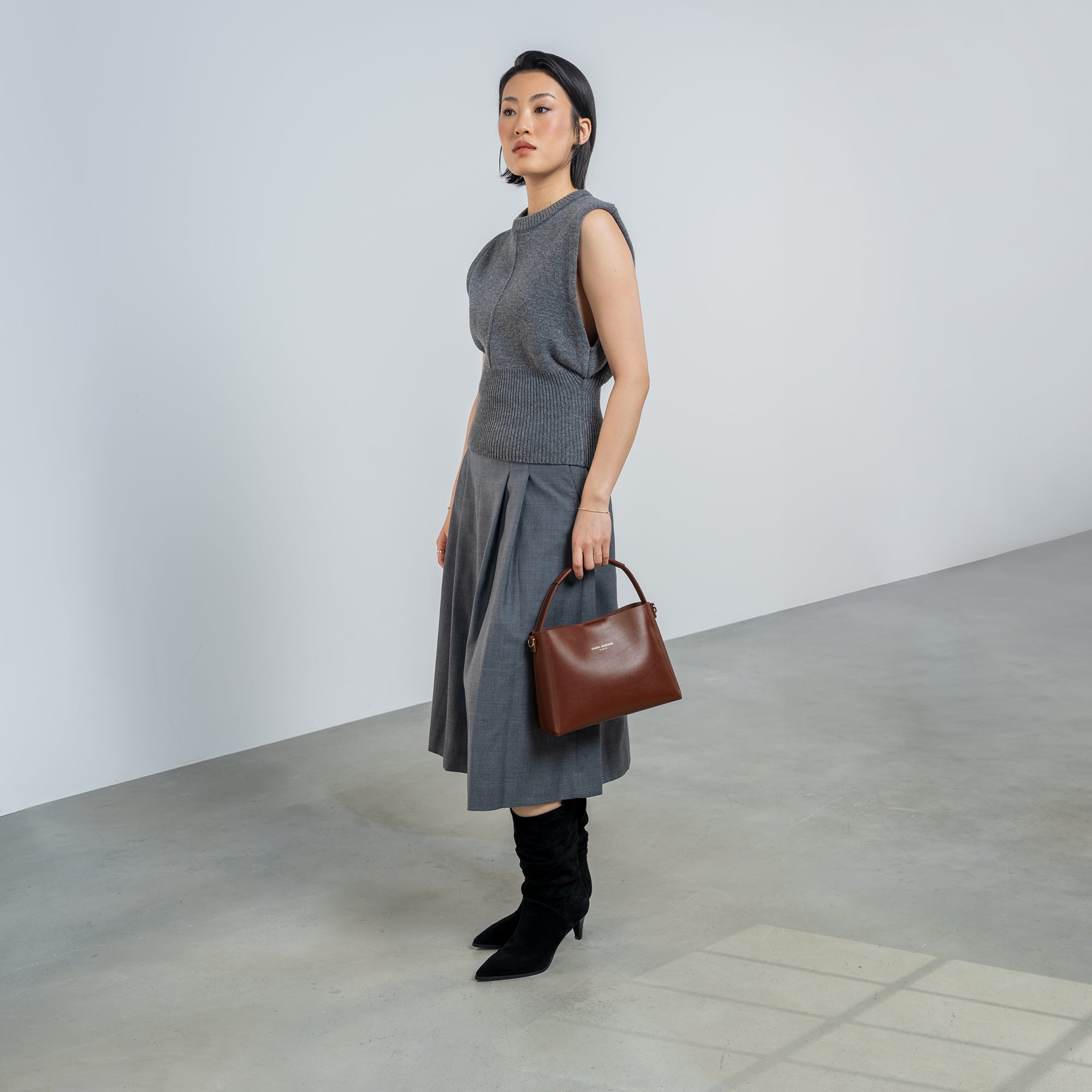 Montmartre Béatrice Midi cognac vegetable tanned leather handbag