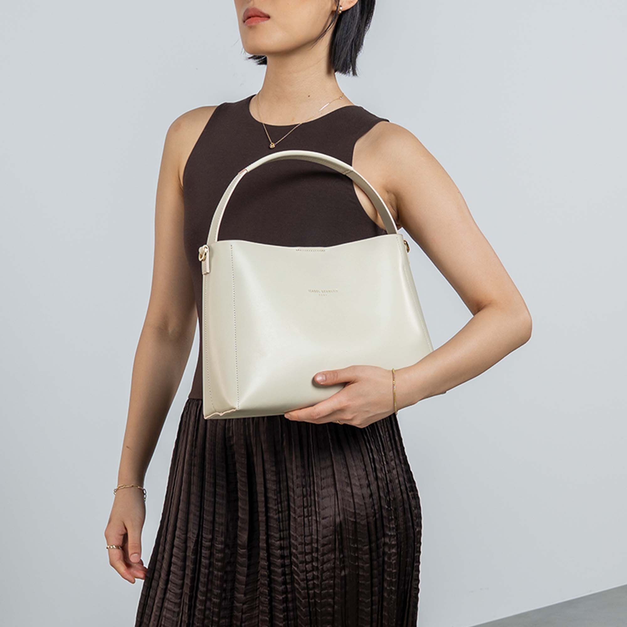 Montmartre Béatrice creme vegetable tanned leather handbag