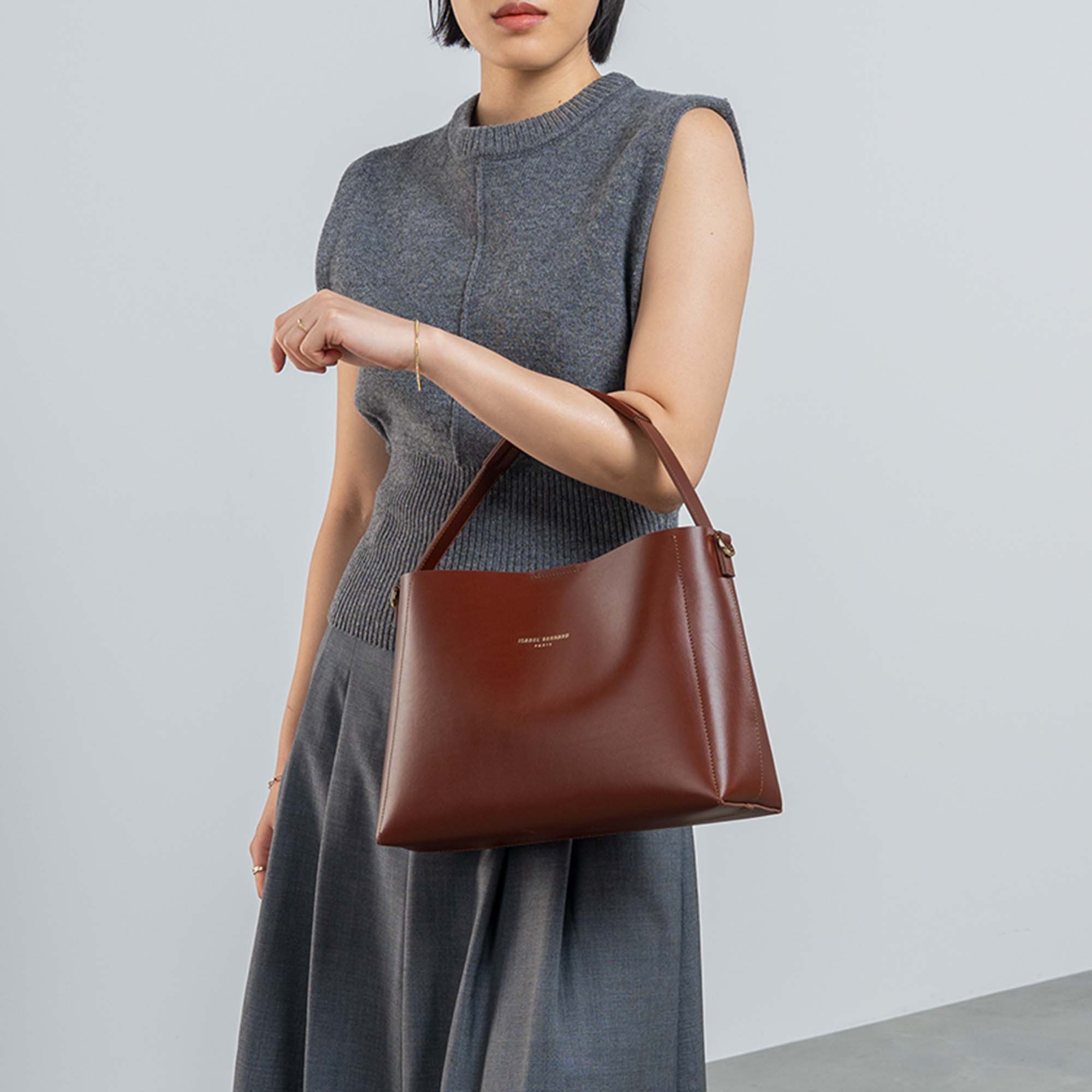 Montmartre Béatrice cognac vegetable tanned leather handbag