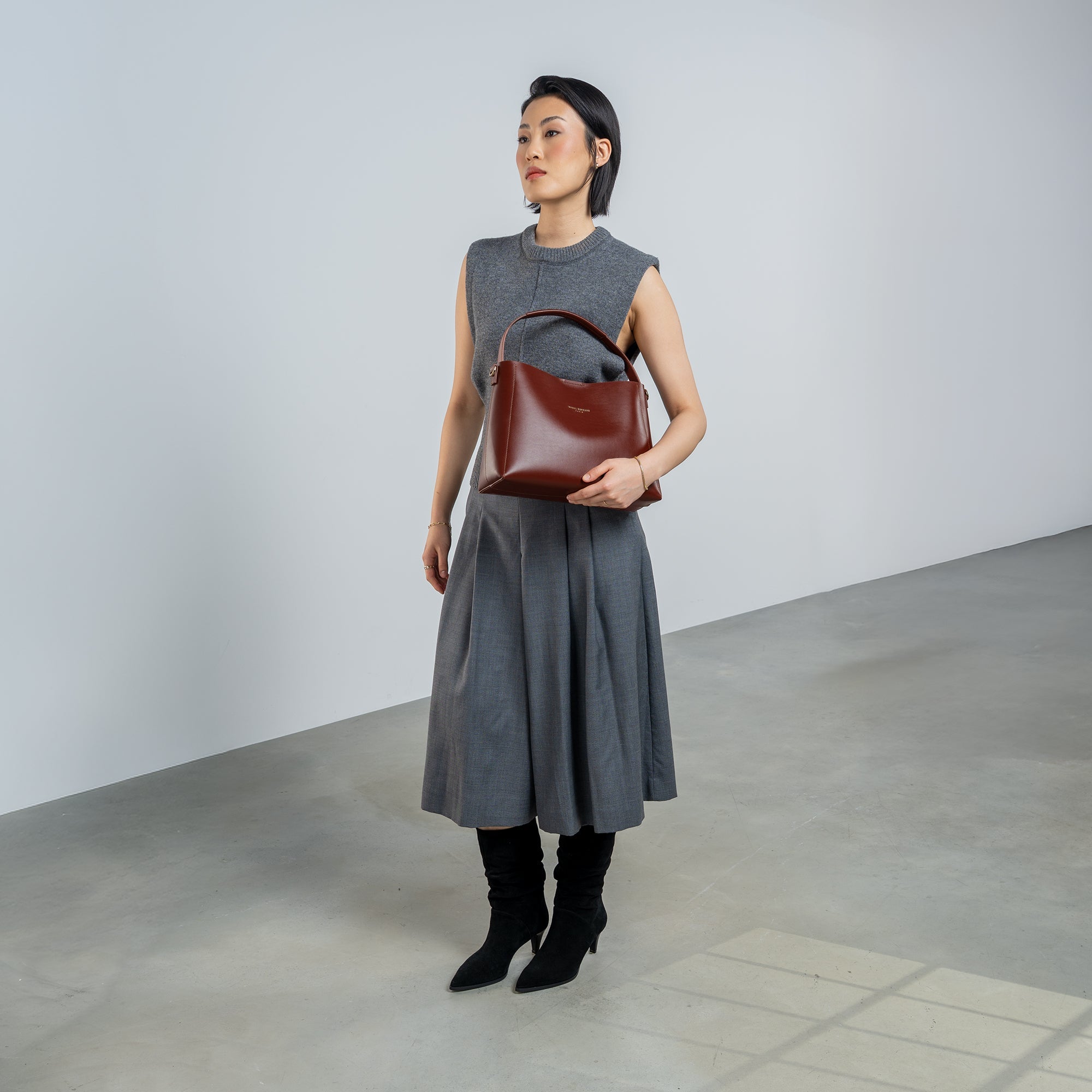 Montmartre Béatrice cognac vegetable tanned leather handbag