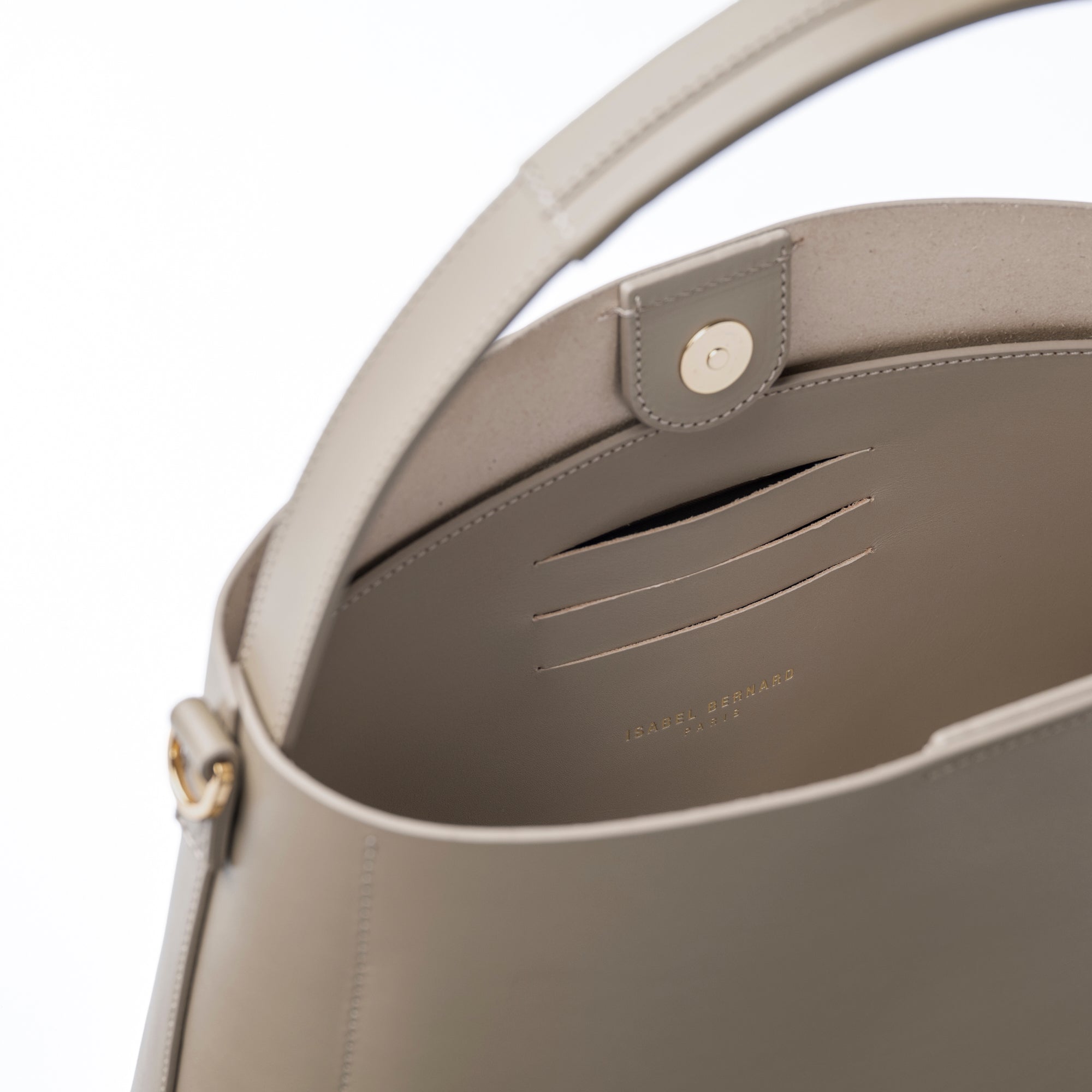 Montmartre Béatrice taupe vegetable tanned leather handbag