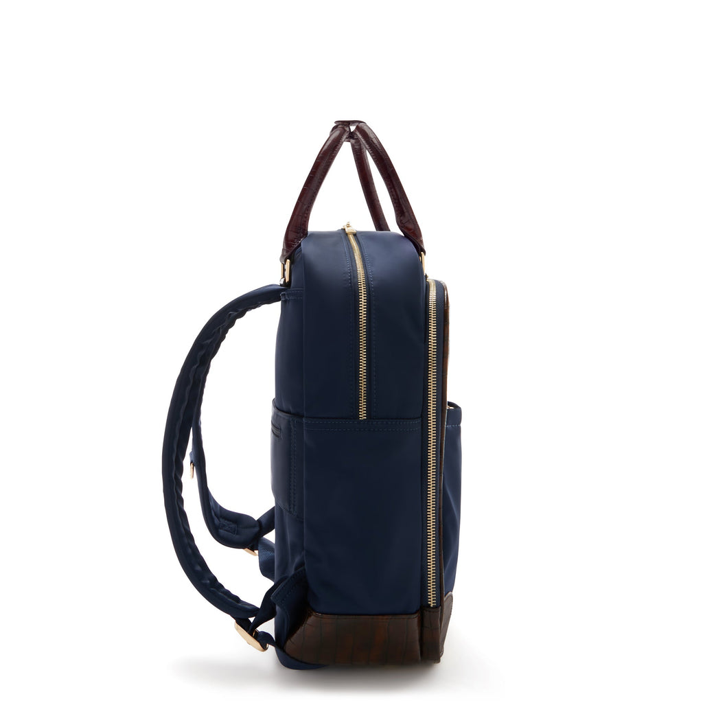 Cadeau d'Isabel blue back pack and weekend bag small
