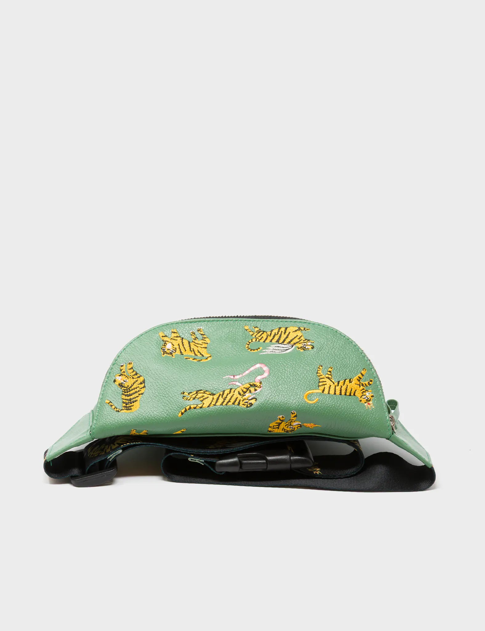 Harold Fanny Pack Basil Green Leather - Tiger Rumble