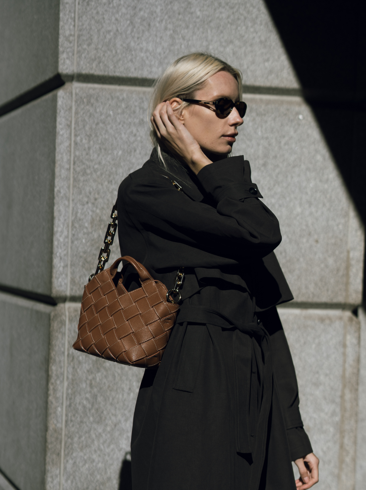 Caramel Woven Basket Bag