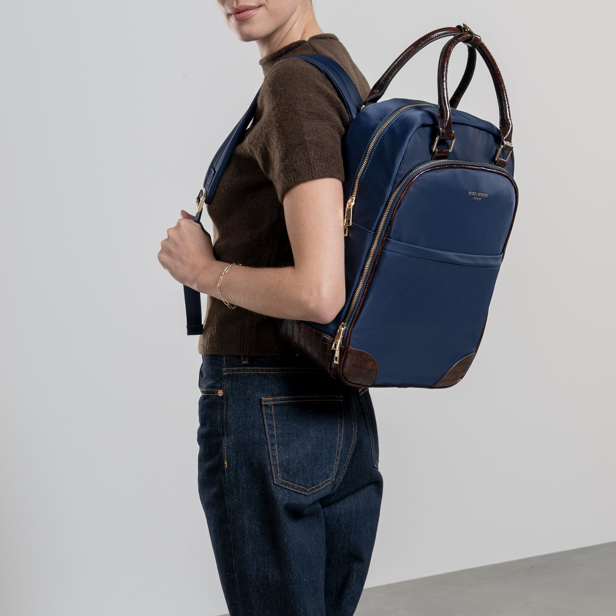 Cadeau d'Isabel blue back pack and weekend bag small