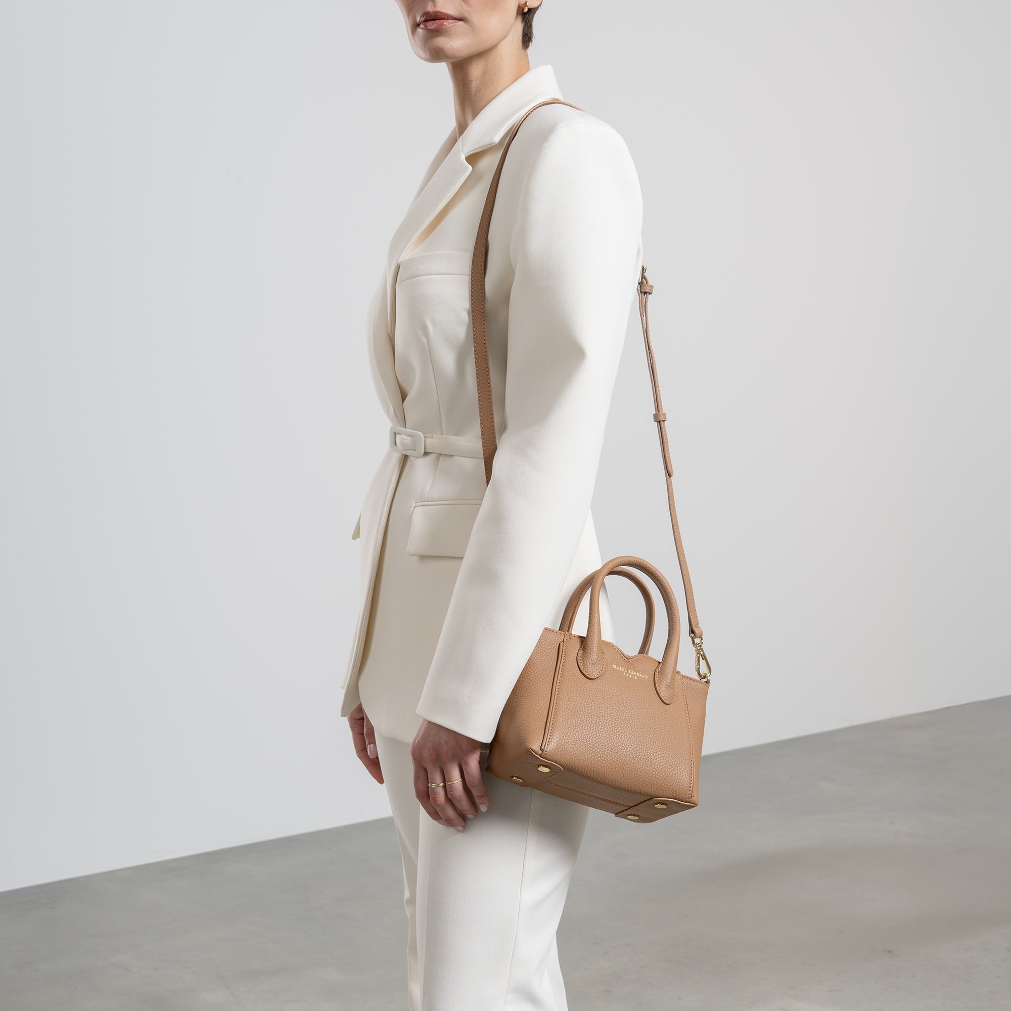 Cadeau d'Isabel camel calfskin leather handbag and cardholder set