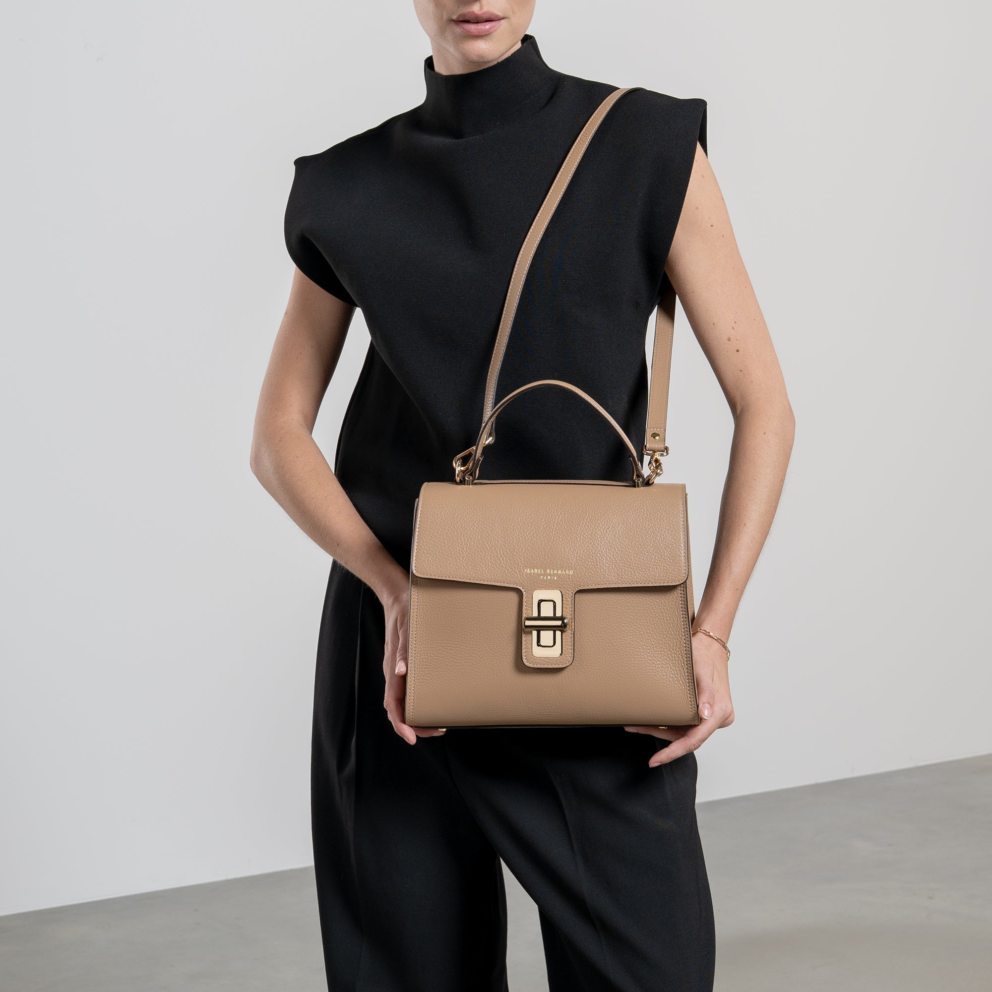 Femme Forte Simone Midi beige leather handbag calfskin leather