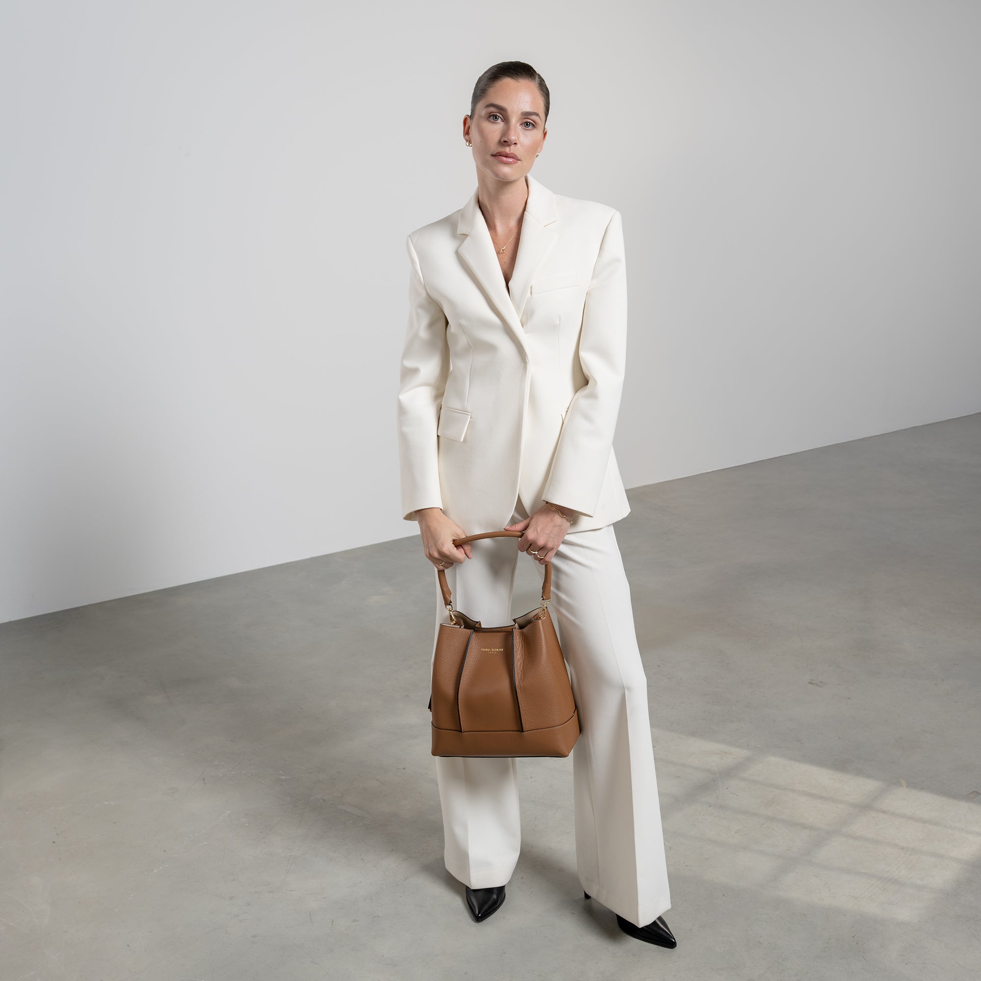 Femme Forte Macie cognac calfskin leather shoulder bag