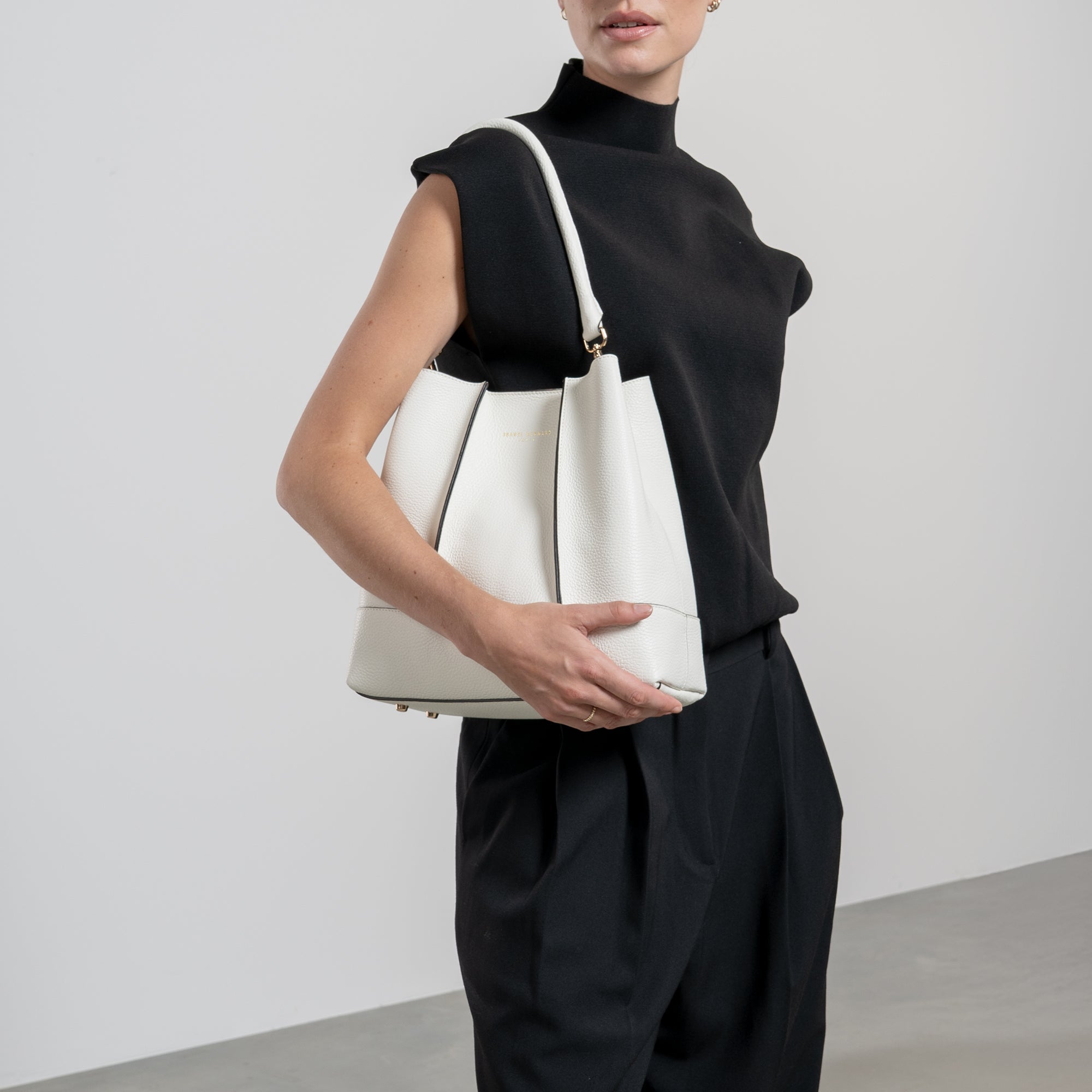 Femme Forte Macie cream calfskin leather shoulder bag