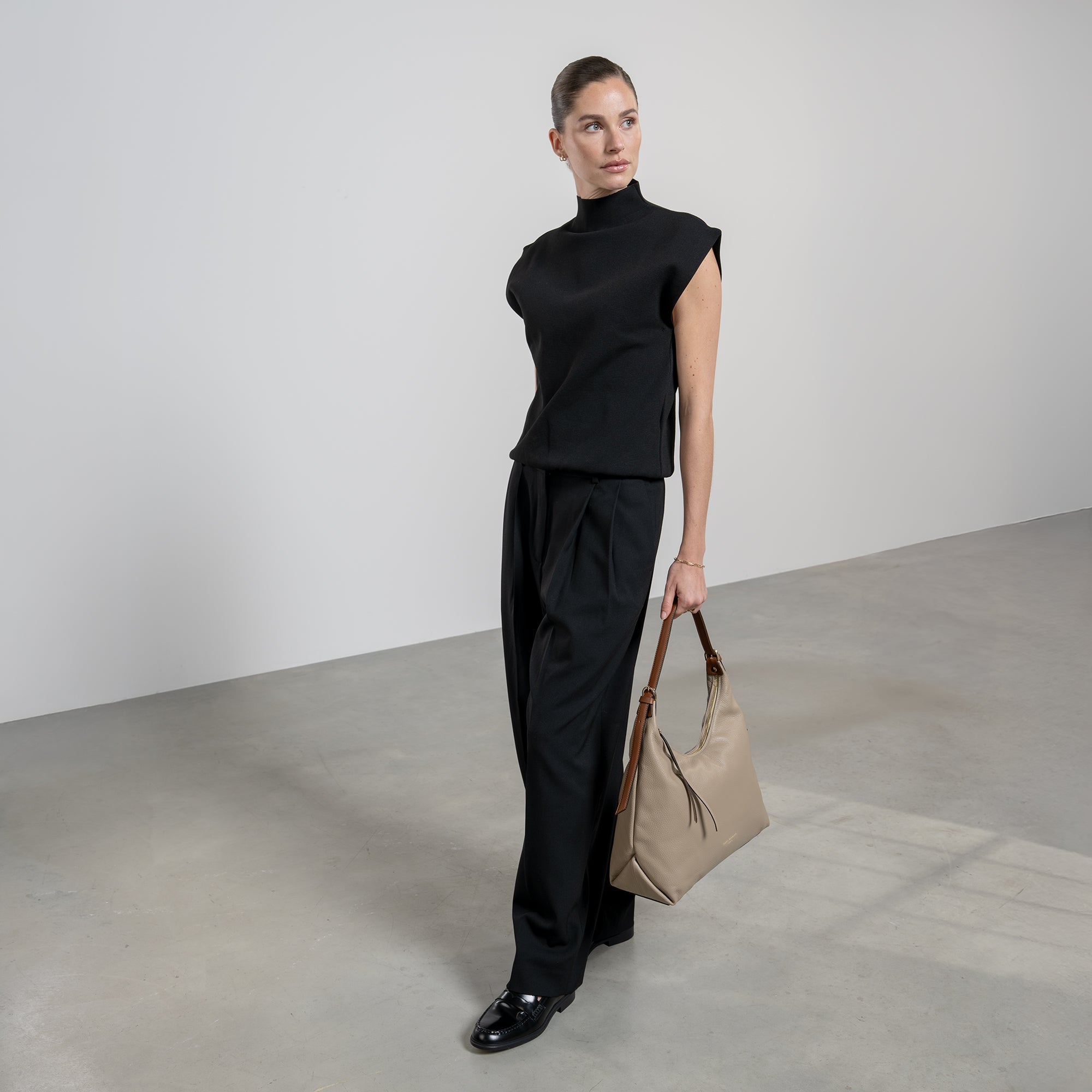 Honoré Muriel taupe calfskin leather shoulder bag