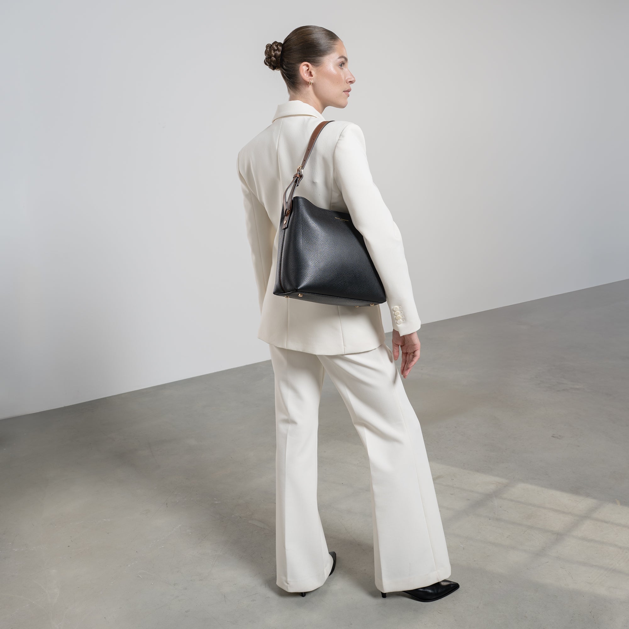 Honoré Adriane Midi black leather shoulder bag calfskin leather