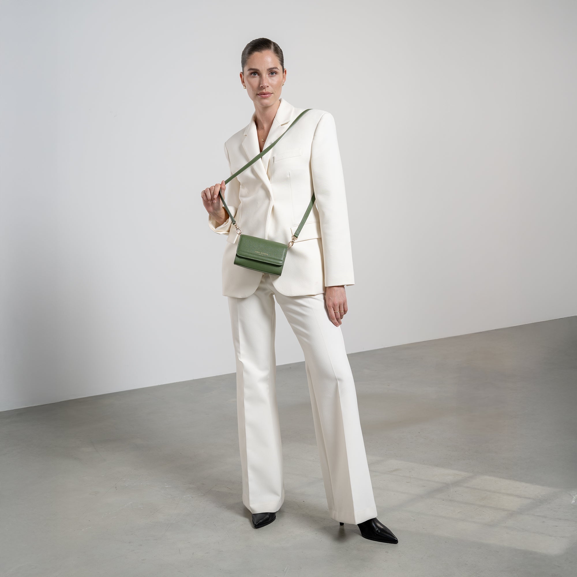 Femme Forte Kim green calfskin leather crossbody bag