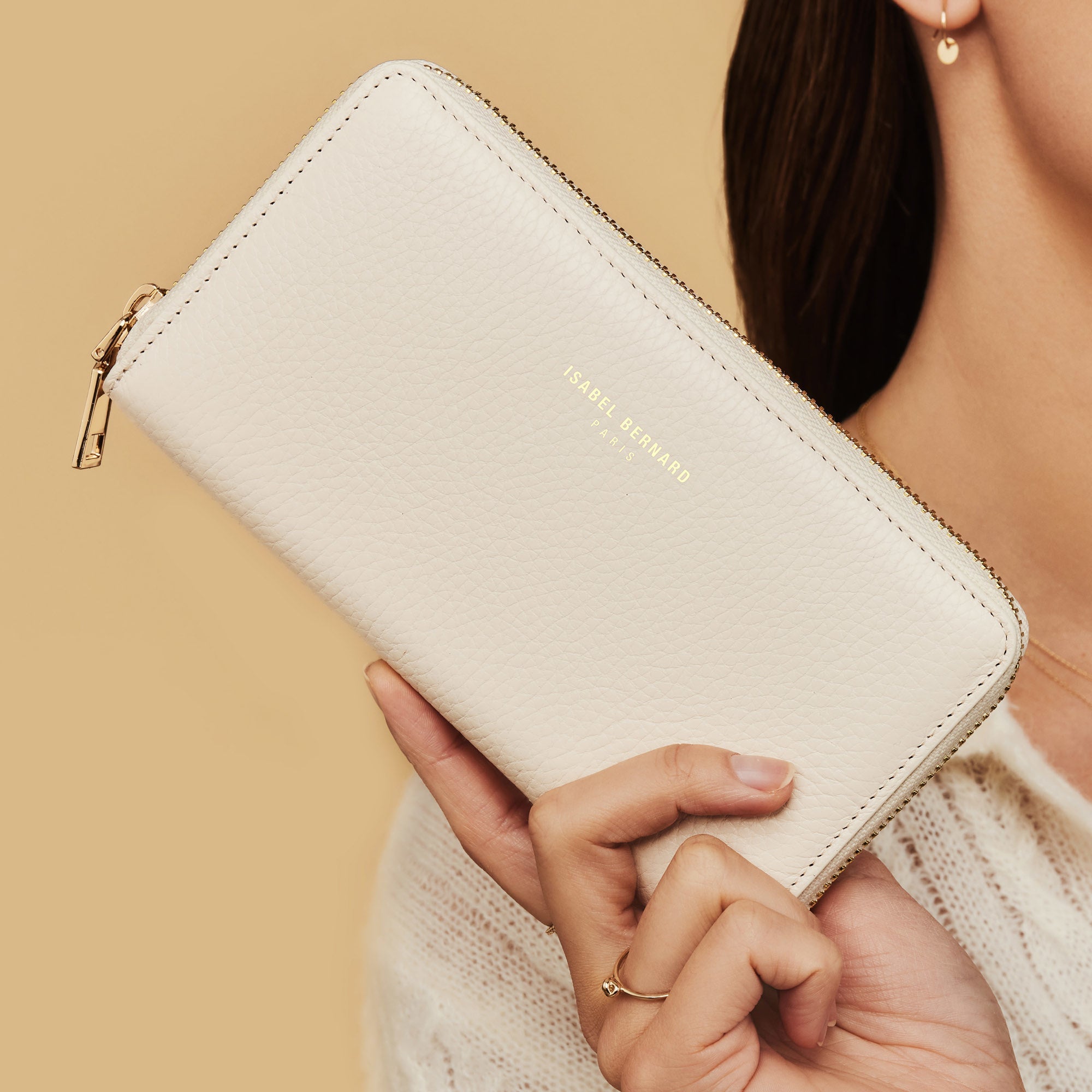 Cadeau d'Isabel cream calfskin leather handbag and wallet set
