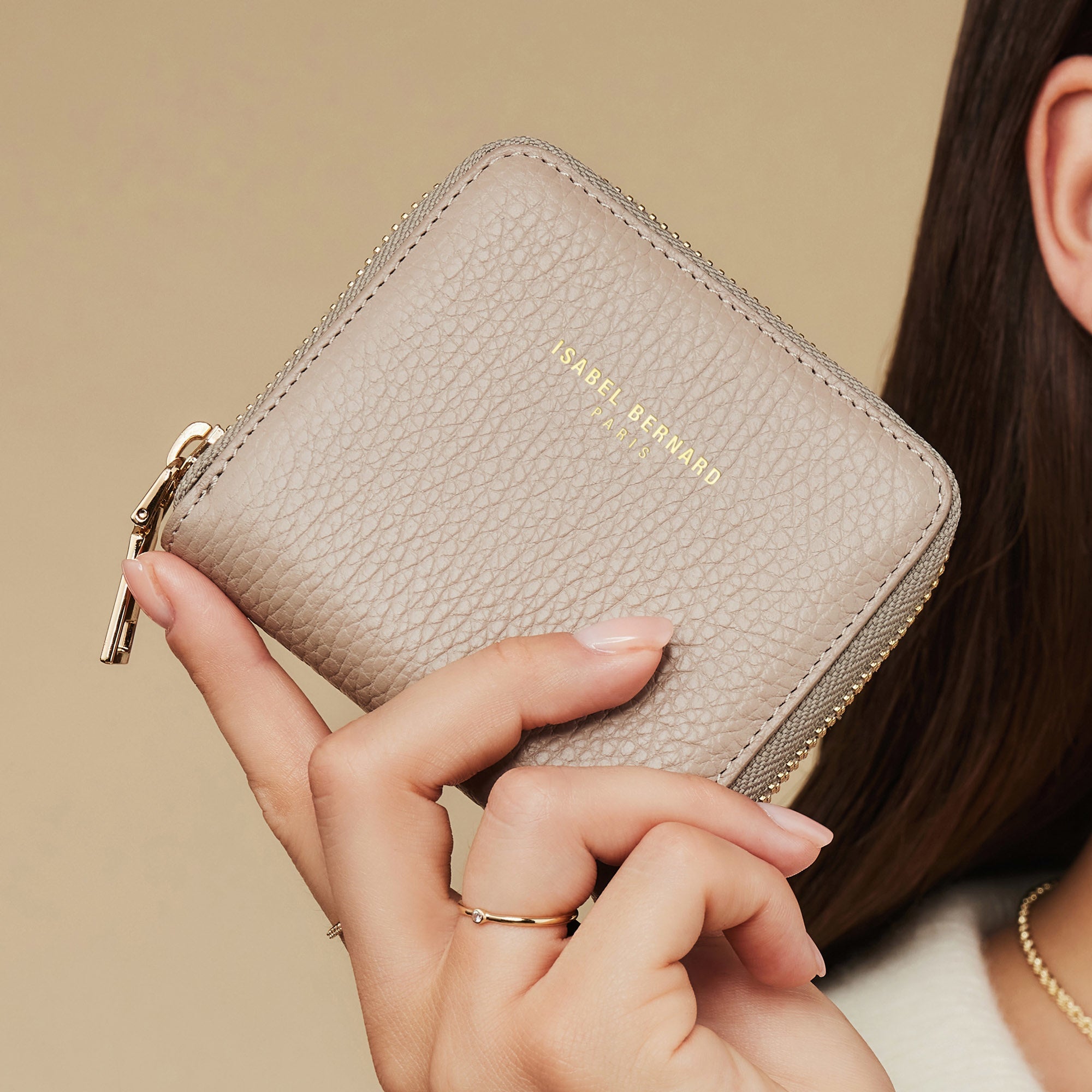 Cadeau d'Isabel taupe calfskin leather handbag and wallet set